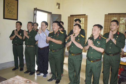 Hội Cựu chiến binh TTXVN thăm chiến trường Điện Biên Phủ