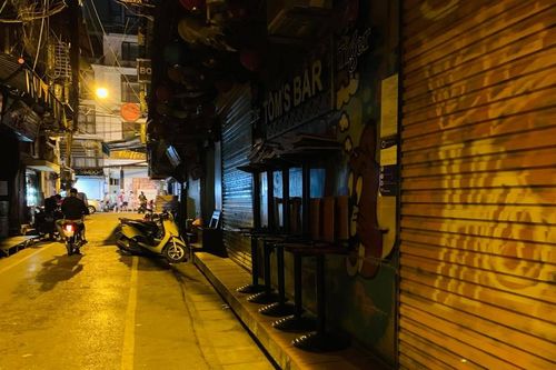 Kiểm tra, xử lý nghiêm các quán bar, karaoke vi phạm quy định phòng, chống dịch COVID-19