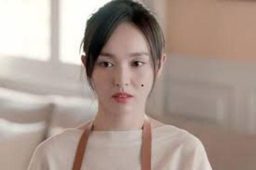 Chồng hứng lên mời bố mẹ vợ đi du lịch, đến ngày sắp đi lại 'vỡ lở' sự thật khiến cả nhà choáng váng