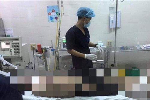 Lao xuống biển cứu 3 bạn nữ bị sóng cuốn trôi, nam sinh viên tử vong thương tâm