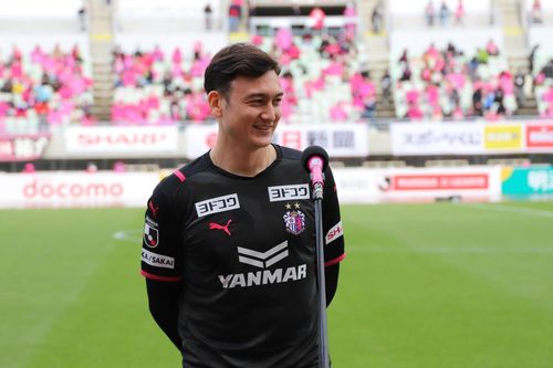Đặng Văn Lâm hối hả tập luyện, chờ trận ra mắt J-League