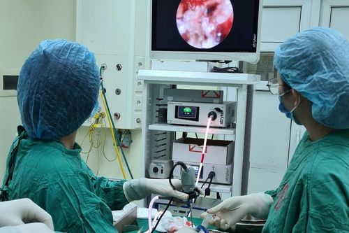 Nguyên nhân khiến nữ sinh ở Quảng Ninh bị ngạt mũi liên tục