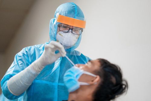 Hà Nội tìm người đến 5 địa điểm liên quan ca mắc Covid-19