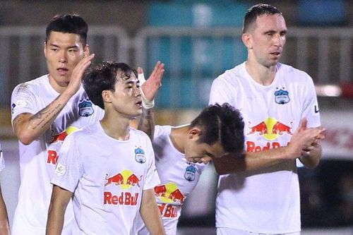 HAGL vuột cơ hội sớm vô địch giai đoạn 1 V.League