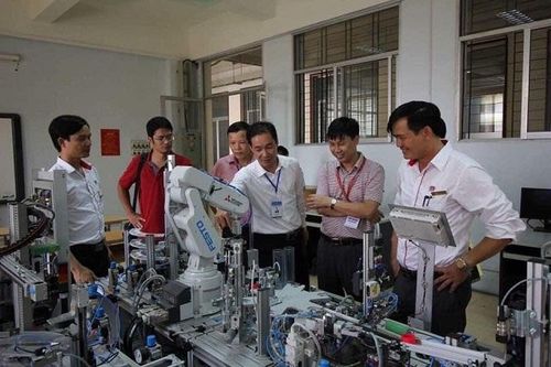 Chắp cánh khởi nghiệp cho học sinh, sinh viên