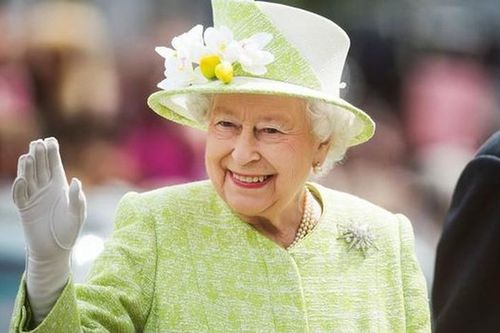 Hé lộ thói quen buổi sáng của Nữ hoàng Anh Elizabeth II