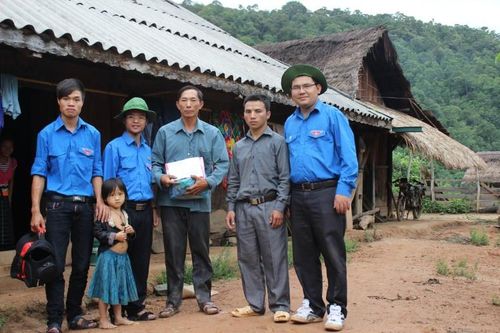 Tiếp lửa tri thức cho sinh viên vùng cao