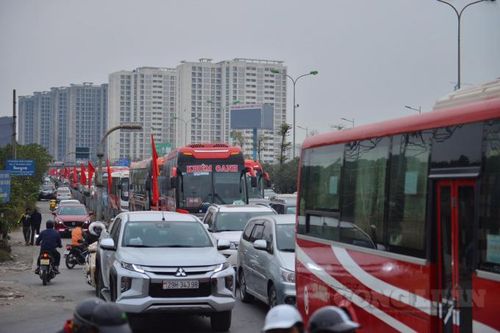 Hà Nội: Nguyên nhân nào dẫn tới ùn tắc giao thông nghiêm trọng dịp nghỉ lễ 30/4-1/5?