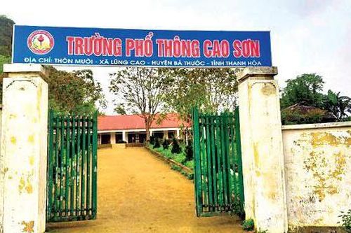 Ngôi trường chưa từng có giáo viên nữ ở 'xứ sương mù'