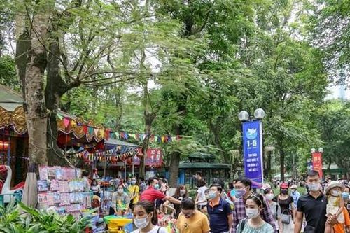 Tất cả người trở về Hà Nội sau đợt nghỉ lễ phải khai báo y tế