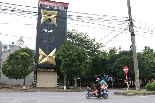 Nhiều tỉnh, thành phía Bắc tạm dừng các lễ hội và dịch vụ giải trí