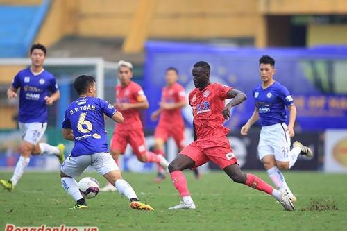 HLV Park Choong Kyun: 'Dùng 3 trung vệ vì sợ Hà Nội FC thua trước'
