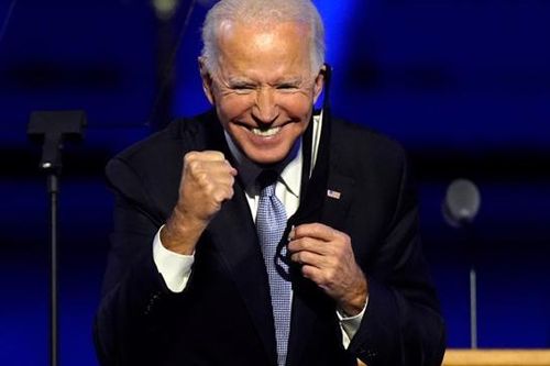 Ông Trump đã sai, chứng khoán Mỹ tăng rực rỡ kể từ khi ông Biden lên cầm quyền