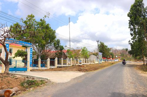Cuộc sống mới trên quê hương cách mạng