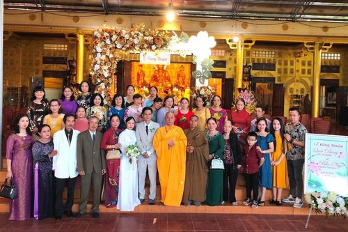 Gia Lai: Chùa Vạn Phật tổ chức Hằng thuận cho đôi Phật tử trẻ