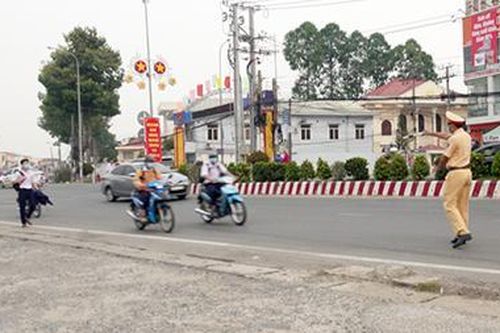 Xử lý trách nhiệm chủ xe máy cho người chưa đủ tuổi sử dụng