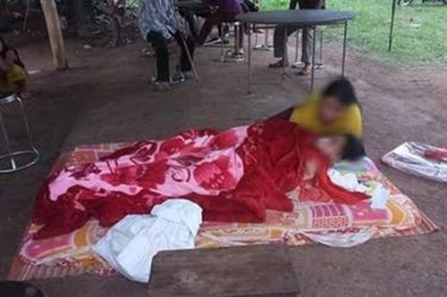 Một học sinh bị sét đánh tử vong trong lúc đá bóng