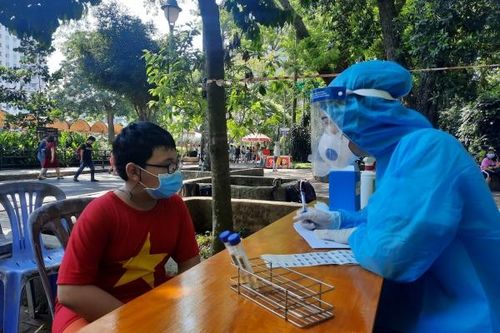 TP.HCM: Mở rộng xét nghiệm ngẫu nhiên tại các khu vui chơi, chợ, đối tượng nguy cơ cao