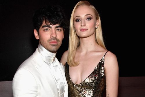 Hai năm hôn nhân của Joe Jonas và Sophie Turner