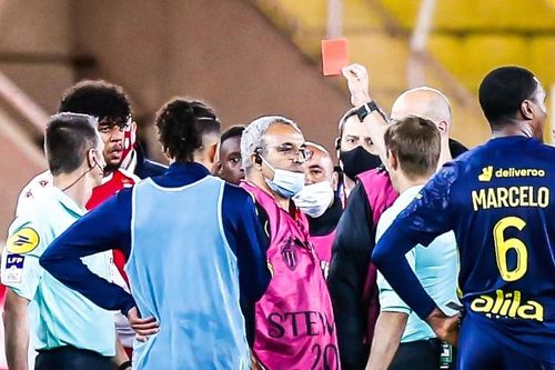 'Mưa thẻ đỏ' sau màn xô xát ở Ligue 1