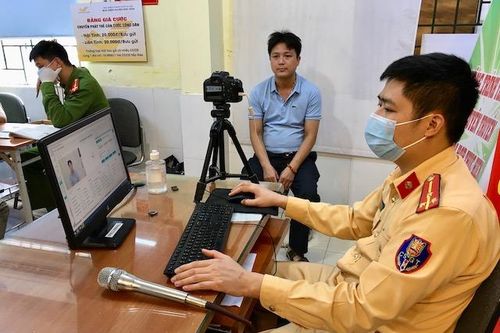 Công an huyện Sóc Sơn 'gác' nghỉ lễ cấp căn cước cho công dân