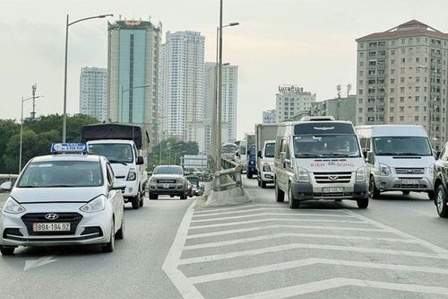 Ngày cuối cùng của kỳ nghỉ lễ 30/4 - 1/5, giao thông cửa ngõ Hà Nội bất ngờ thông thoáng