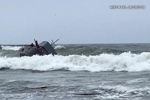 Lật tàu ở San Diego Mỹ gây nhiều thương vong