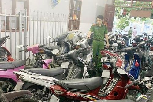 Phát hiện số lượng lớn xe mô tô không giấy tờ trong cơ sở cầm đồ ở An Giang