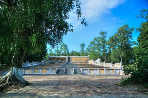 Bí ẩn lăng mộ của vua Gia Long khiến hậu thế kinh ngạc