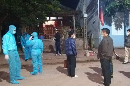 Họp khẩn vì 3/4 F1 cùng chuyến bay với bệnh nhân Trung Quốc đã về Điện Biên