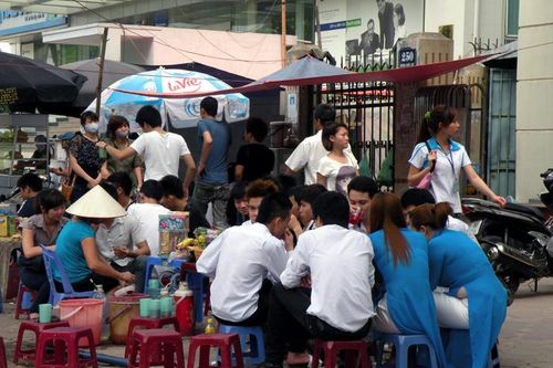 Hà Nội: Quán ăn đường phố, trà đá vỉa hè, cà phê tạm dừng hoạt động từ 17h chiều 3/5