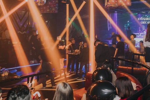 Lào Cai: 2 nhân viên quán Bar tiếp xúc gần ca dương tính với SARS-CoV2 ở Vĩnh Phúc