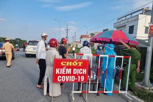 Hà Nội khẩn cấp tìm người đi ăn cưới ở Bắc Giang, Yên Bái