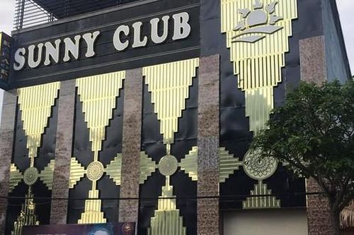 14 nhân viên y tế đến quán Bar Sunny có ca COVID-19, bệnh viện xin phong tỏa toàn bộ
