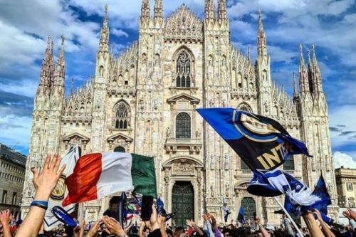 Video cổ động viên Inter đổ ra đường ăn mừng bất chấp dịch bệnh