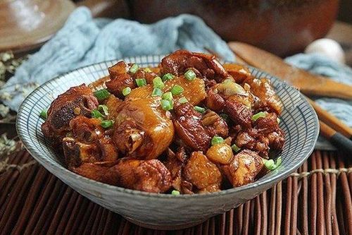 Om thịt gà chỉ cần thêm thứ này, đảm bảo mềm ngọt ăn mãi không chán