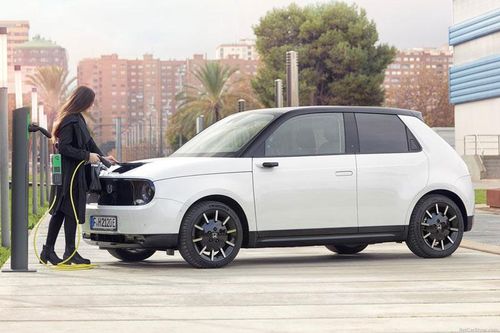 Từ năm 2040, Honda sẽ ngừng bán ôtô động cơ đốt trong