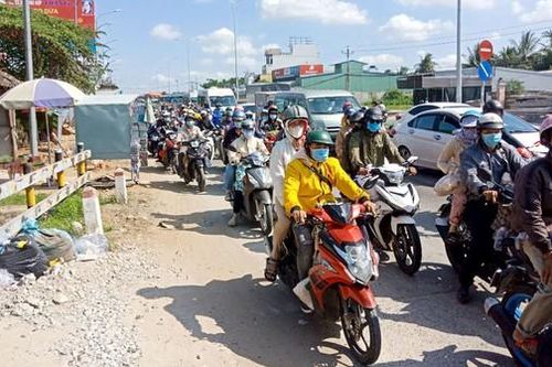 Ngày thứ 3 nghỉ lễ, 28 vụ tai nạn giao thông, 16 người chết