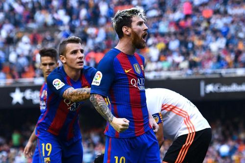 Messi cứu rỗi Barca trong cơn mưa bàn thắng tại Mestalla