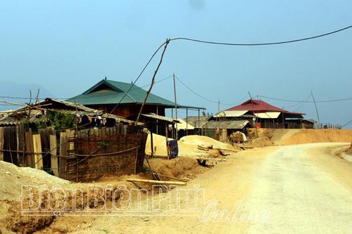 Tủa Chùa nỗ lực di dời dân khỏi vùng nguy hiểm