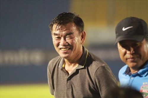 Kỷ lục thay đổi HLV