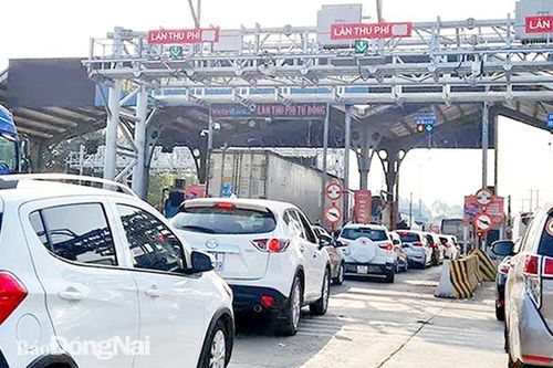 Xử lý nghiêm trạm thu phí không xả trạm khi kẹt xe