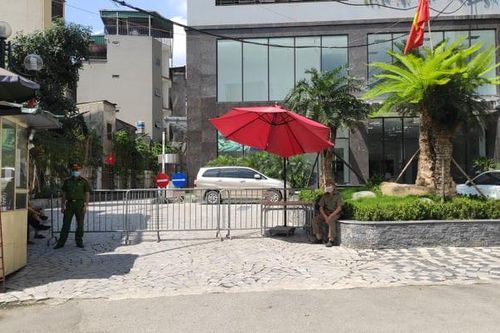 Hà Nội tìm người tới địa điểm liên quan đến nữ nhân viên karaoke mắc COVID-19