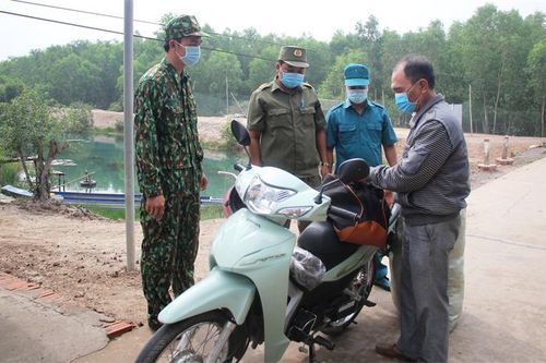 Tăng cường hàng trăm cán bộ, chiến sĩ cho các tuyến biên giới phòng dịch Covid-19