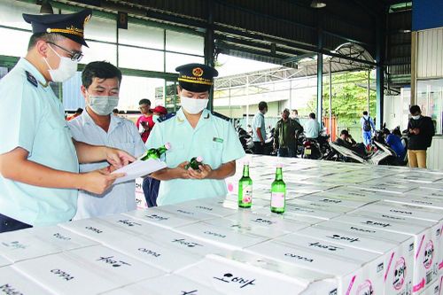 Thành phố Hồ Chí Minh: Ngăn chặn hàng giả, hàng kém chất lượng