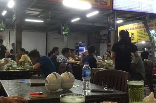 Hà Nội: Hàng quán vẫn mở cửa, chưa tuân thủ quy định phòng dịch