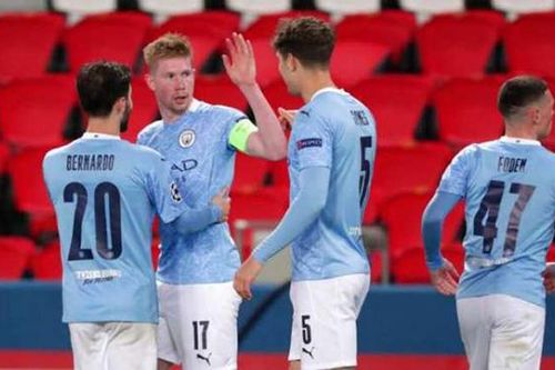 Man City nên dùng đội hình nào để đá với PSG?