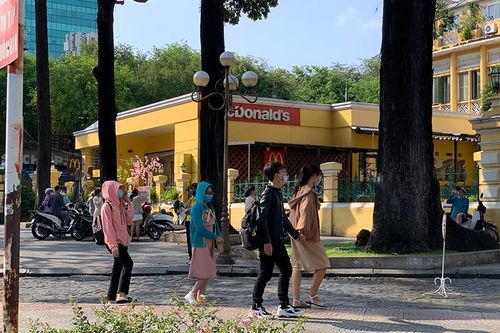 Khách sốt hơn 37,5 độ C không được vào khu tham quan