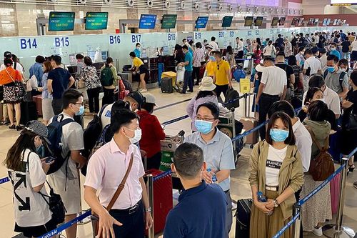 Gần 1,5 triệu lượt khách thông qua các cảng hàng không