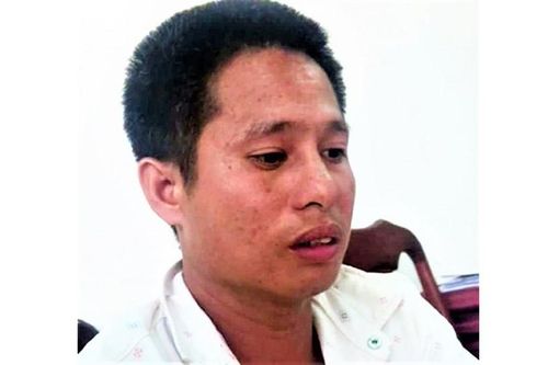Khởi tố đối tượng xé Quốc kỳ